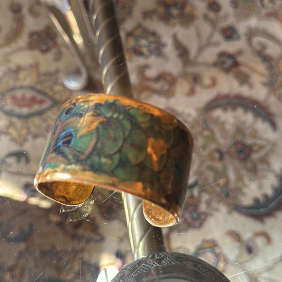 Evocateur bangle bracelet peacock